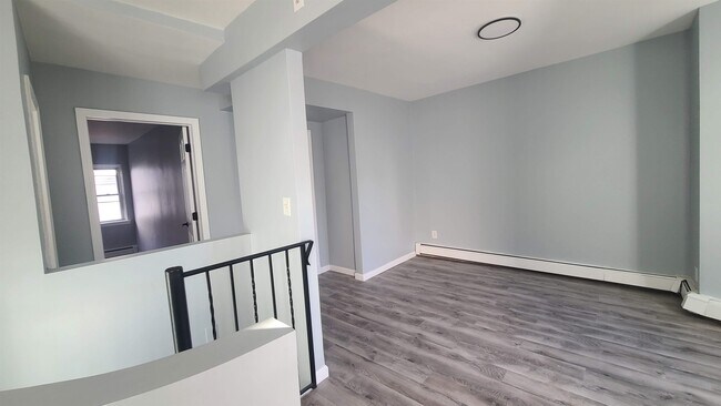 Building Photo - 6206 Newkirk Ave