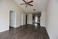 Building Photo - 100 Lanier Dr