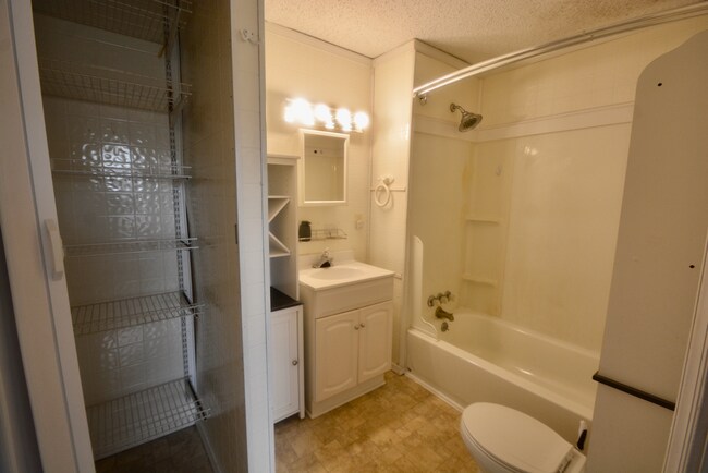 Building Photo - BLAISDELL 303