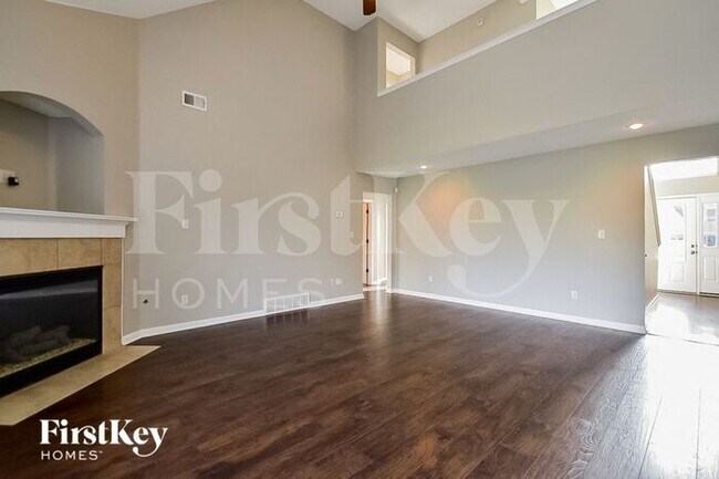 Building Photo - 5013 Gertrude Dr