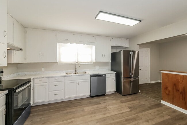 Building Photo - 1202 Baltimore St