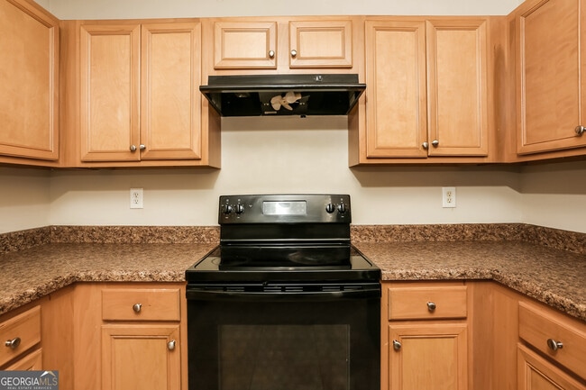 Building Photo - 680 Escalade Dr