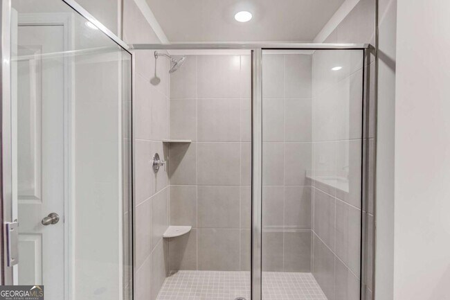 Building Photo - 1325 Lyon Wy Dr