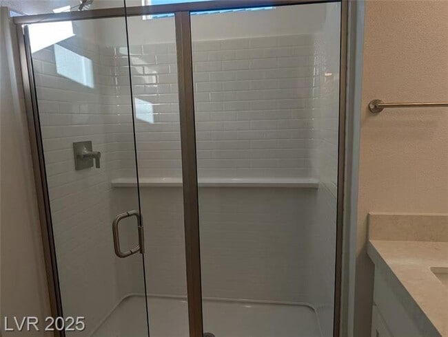 Building Photo - 246 Kobuk Ave