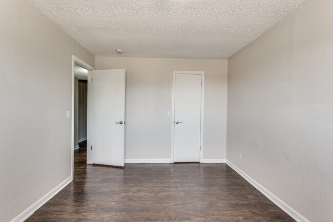 Building Photo - Best Value 2BR in Moore - $99 Move in Special!