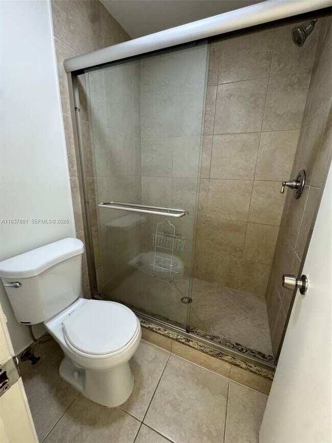 Building Photo - 3817 Cocoplum Cir