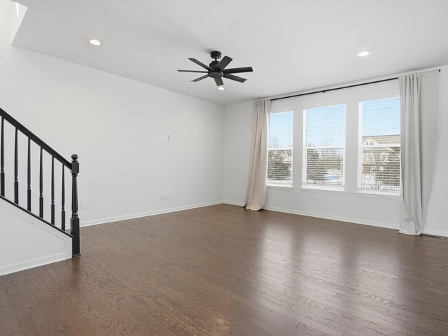 Building Photo - 6246 Hawthorne Ave