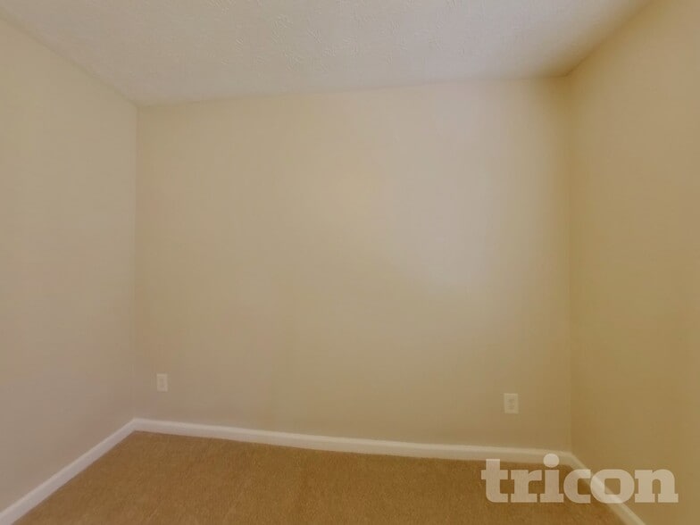 Building Photo - 471 Sawtooth Ln