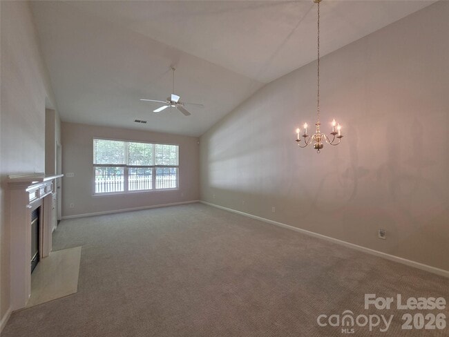 Building Photo - 4730 Willow Glen Rd