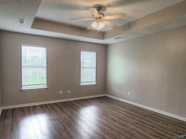Building Photo - 241 Misty Cove Ct