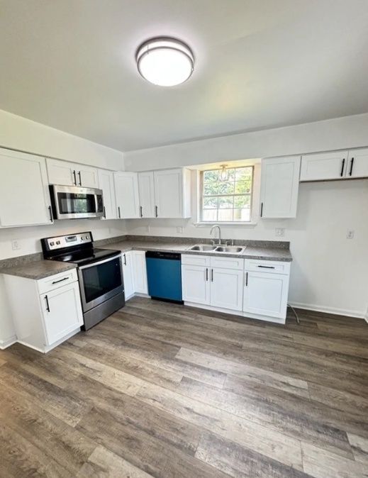 Building Photo - 447 Garland Cir