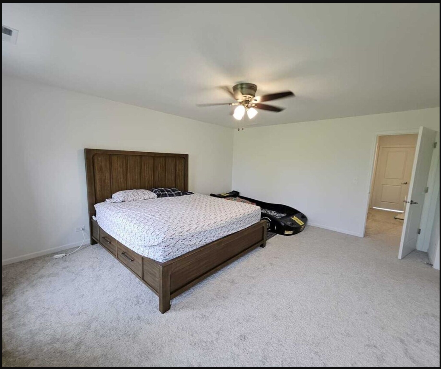 Master Bedroom - 516 Wolverine Dr