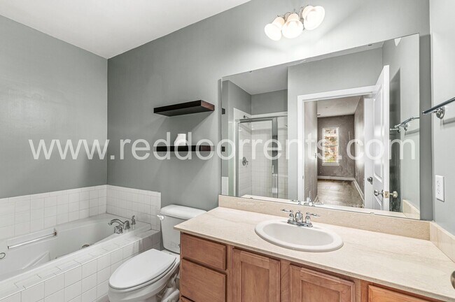 Building Photo - Coming Soon! – 1 Bed | 1.5 Bath Home in th...