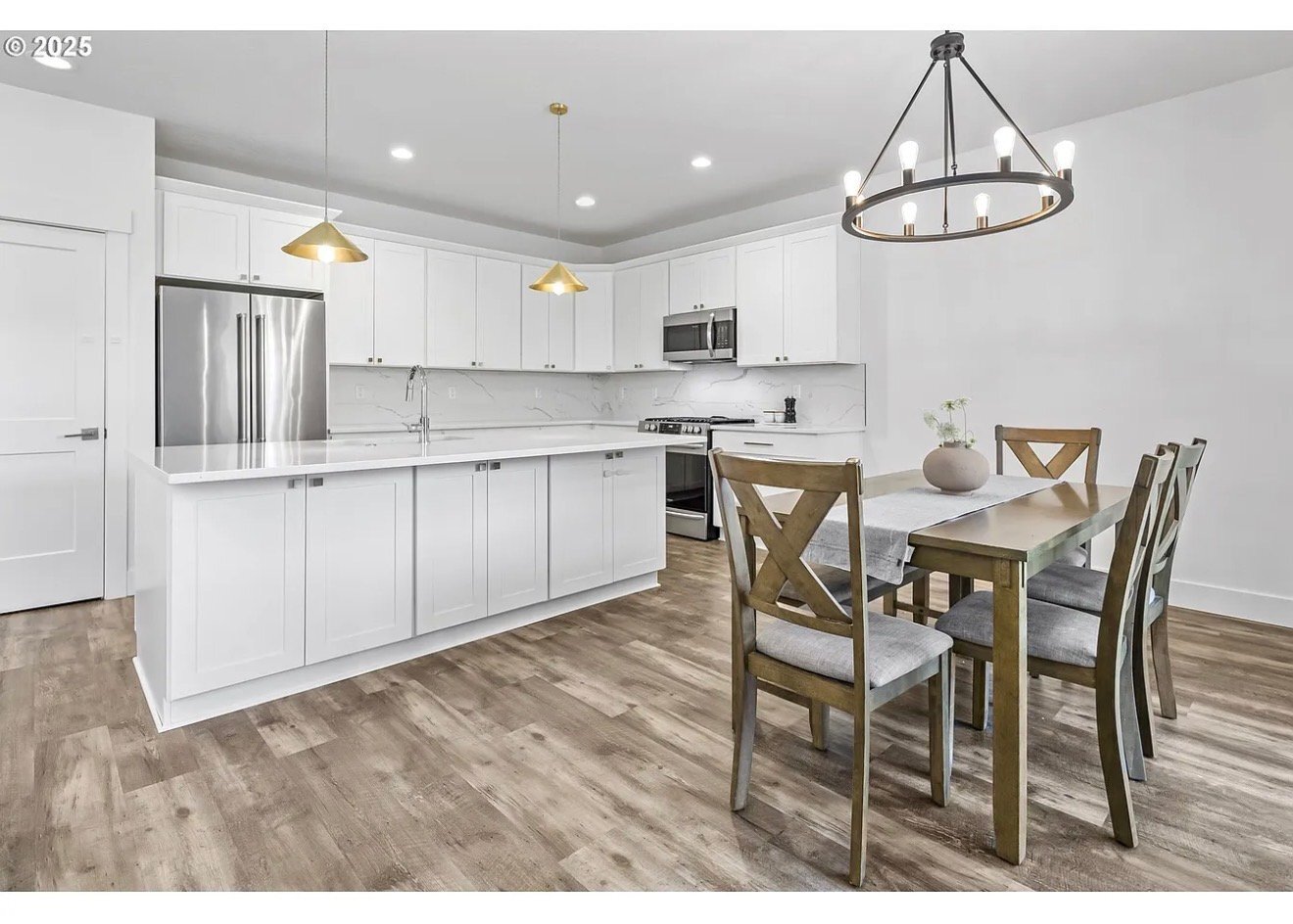 Building Photo - 11779 SE White Tail Dr