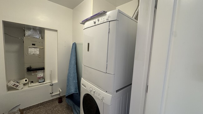 Building Photo - 151 El Camino Real