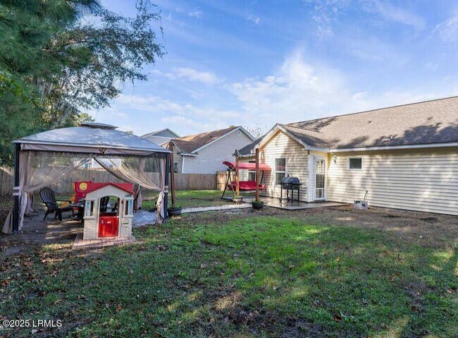 Building Photo - 39 Wintergreen Dr