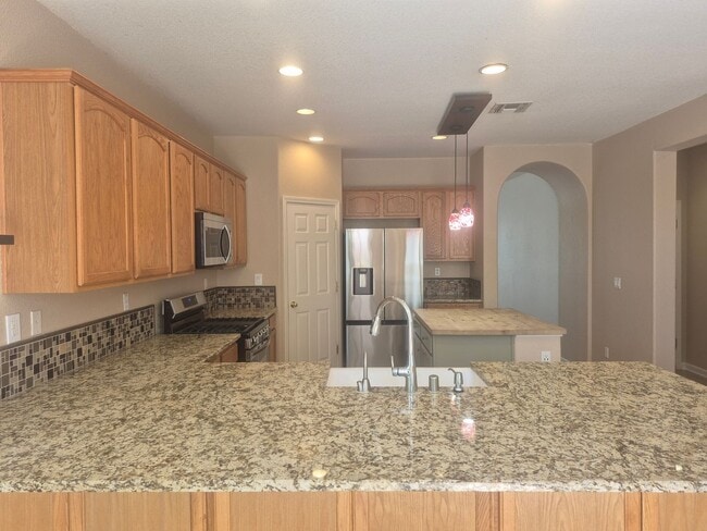 Building Photo - Beautiful 4 Bedroom 2.5 Bath with loft