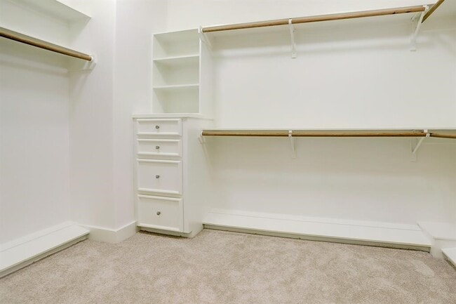 Building Photo - 1412 Castle Ct