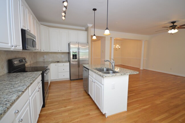 Building Photo - 103 Grande Dr