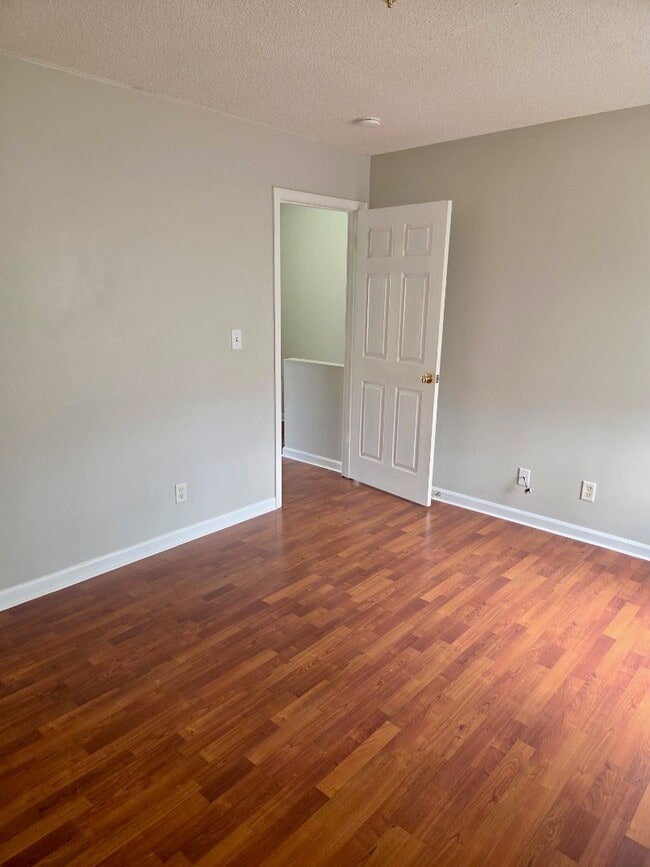 Building Photo - 716 King Springs Rd