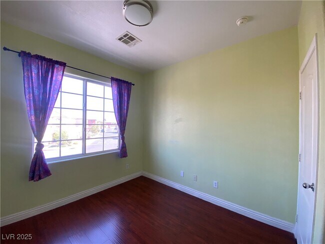 Building Photo - 5005 Auburn Skyline St