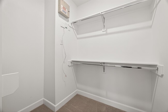 Building Photo - 2712 Grand Fountains Dr