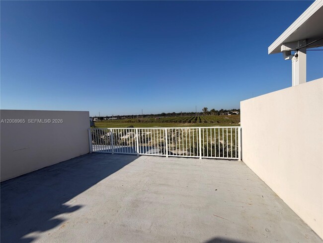 Building Photo - 25823 SW 145th Ave