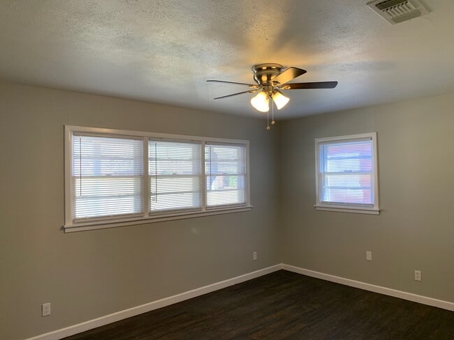 Building Photo - 3807 26th St