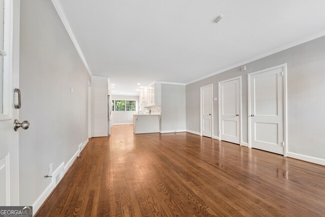 Building Photo - 1194 Spring Valley Ln NE