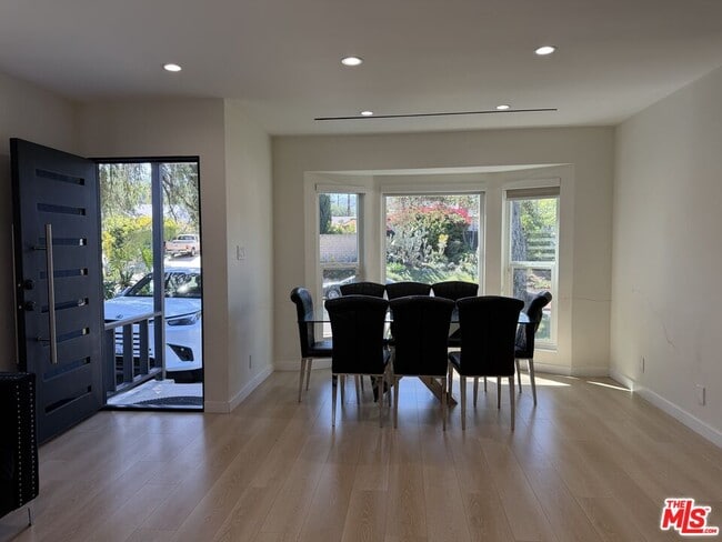 Building Photo - 8561 Kyle St