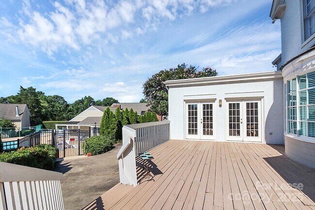 Building Photo - 3240 Heathstead Place