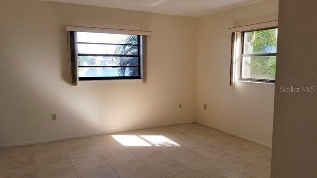 Building Photo - 3768 Bal Harbor Blvd