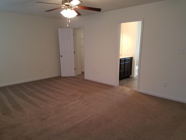 Building Photo - 5426 Creekhead Cove Ln