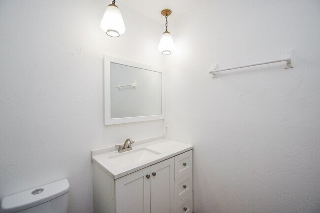 Building Photo - 6806 Gettysburg Dr