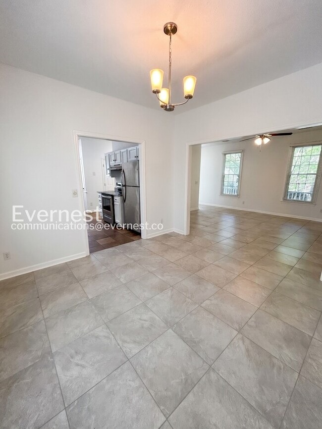 Building Photo - 3312 Northbrook Dr