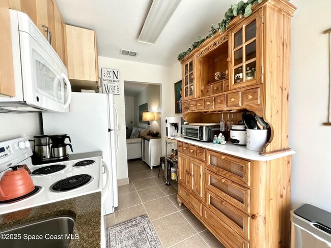 Building Photo - 710 Flamingo Dr