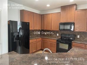 Building Photo - 1000 Oatmeal-