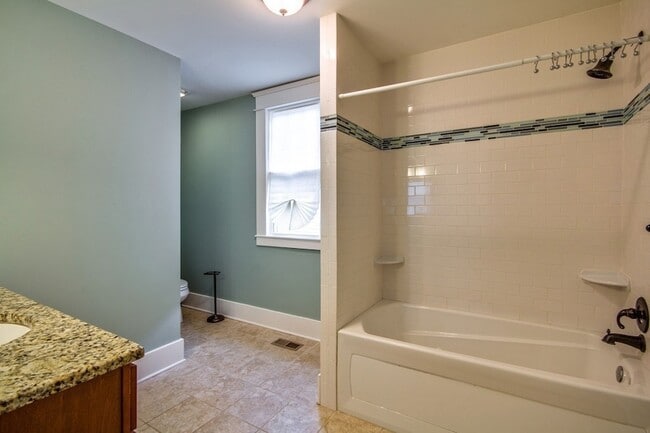 Building Photo - 5106 Indiana Ave