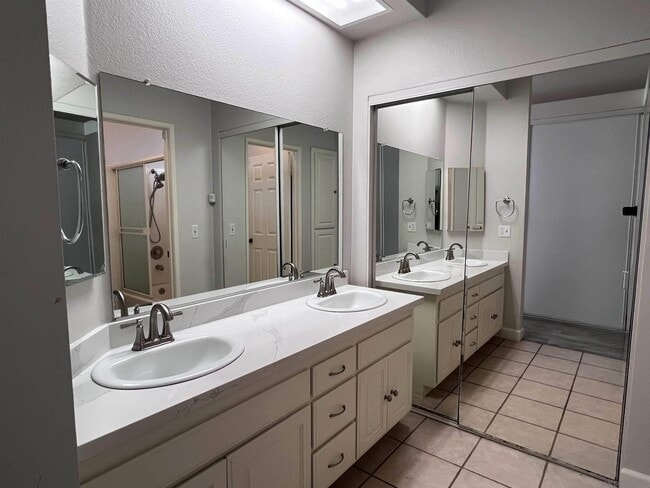 Building Photo - 12168 Waverly Downs Ln