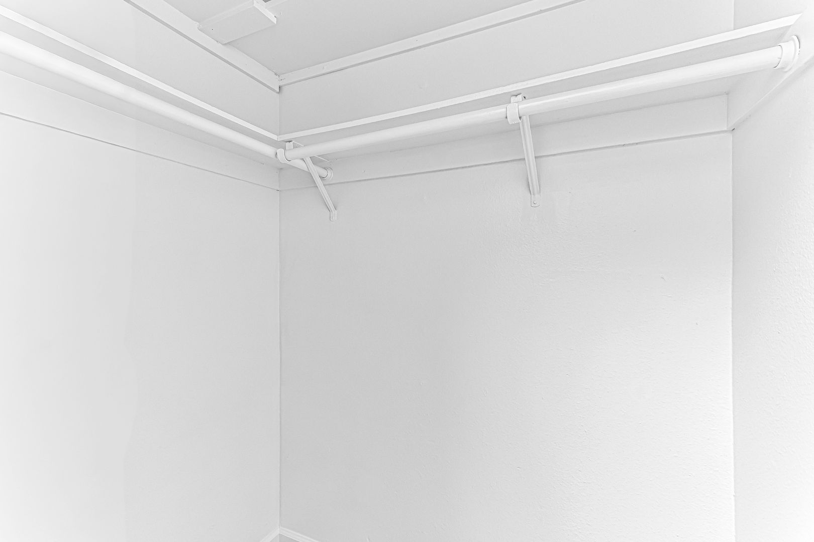 Building Photo - 1826 Cerritos Ave