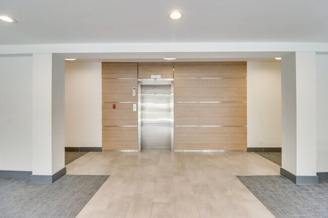 Building Photo - 2710 Macomb St NW