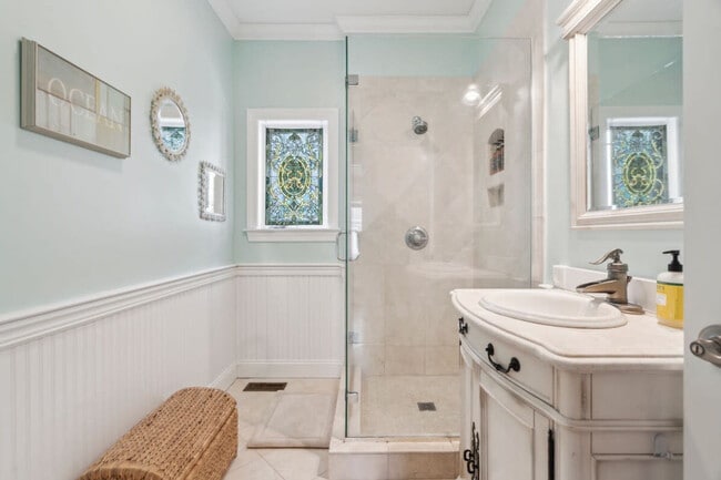 Building Photo - 9 Lowell St