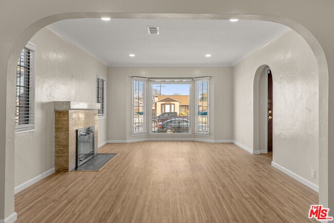 Building Photo - 8905 S Wilton Pl