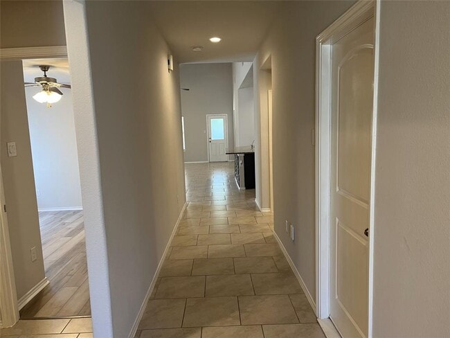 Building Photo - 22070 Sun Haven Ln