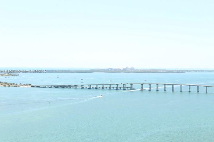 Building Photo - 1331 Brickell Bay Dr