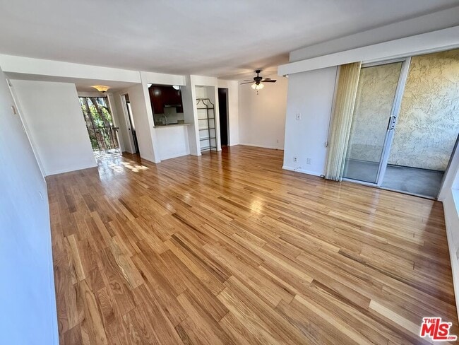 Building Photo - 5600 Kensington Wy