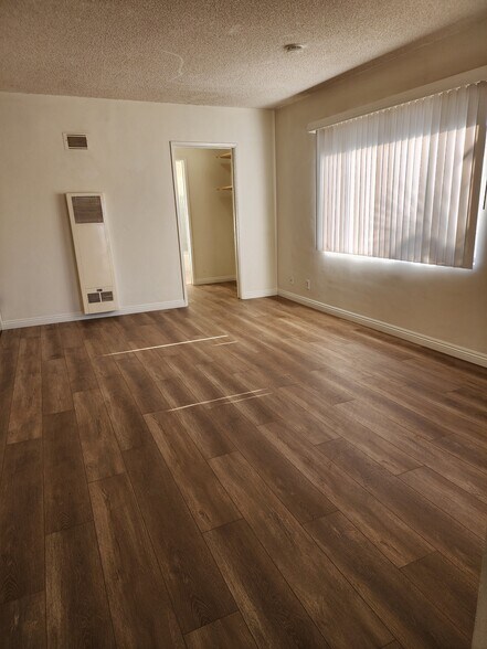 Building Photo - 3056 Luna Dr