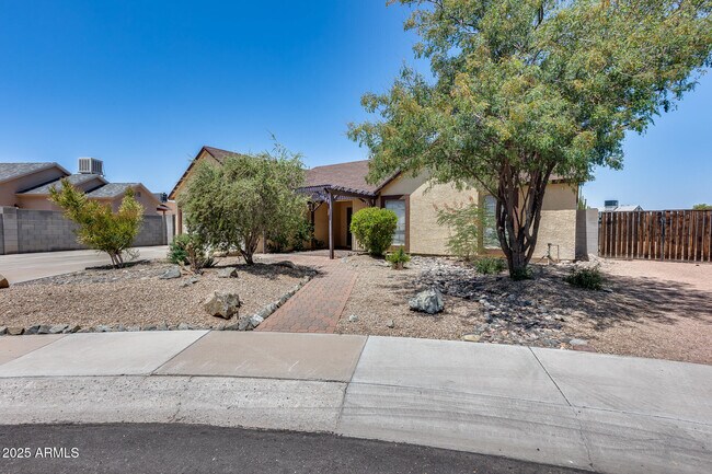 Building Photo - 12512 N 85th Ln