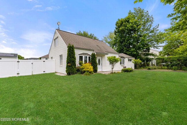 Building Photo - 297 Highland Ave