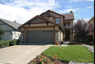 Building Photo - 246 White Birch Ct